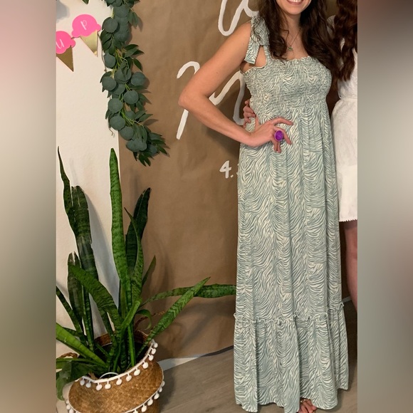 Green & white zebra spring maxi - Picture 1 of 11